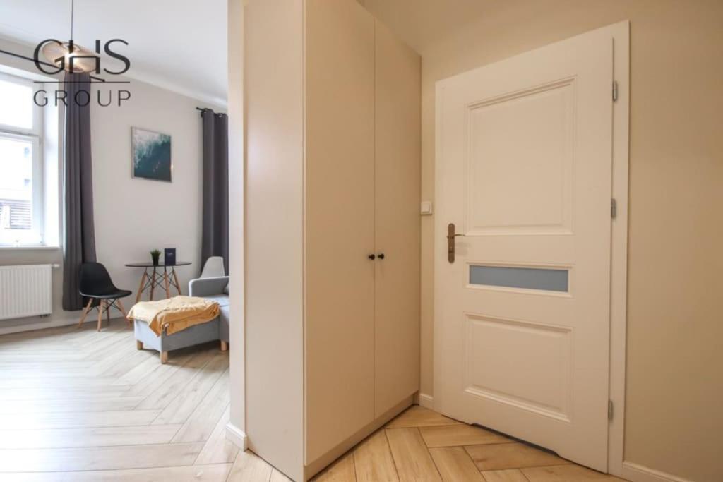 Piekny Apartament W Zabytkowej Kamienicy Краков Экстерьер фото
