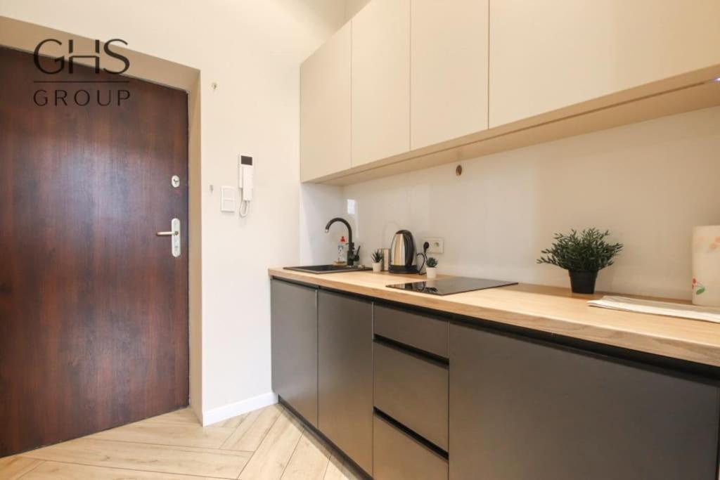 Piekny Apartament W Zabytkowej Kamienicy Краков Экстерьер фото